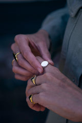 SOLA DIAMOND SIGNET RING